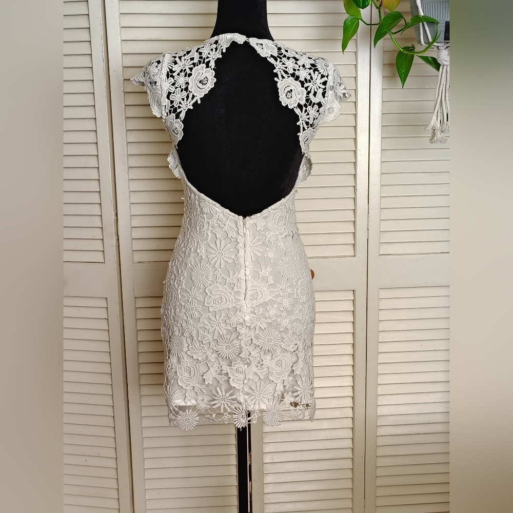 Lulus White Floral Lace Mini Dress Size XS – Like New - Picture 3 of 15